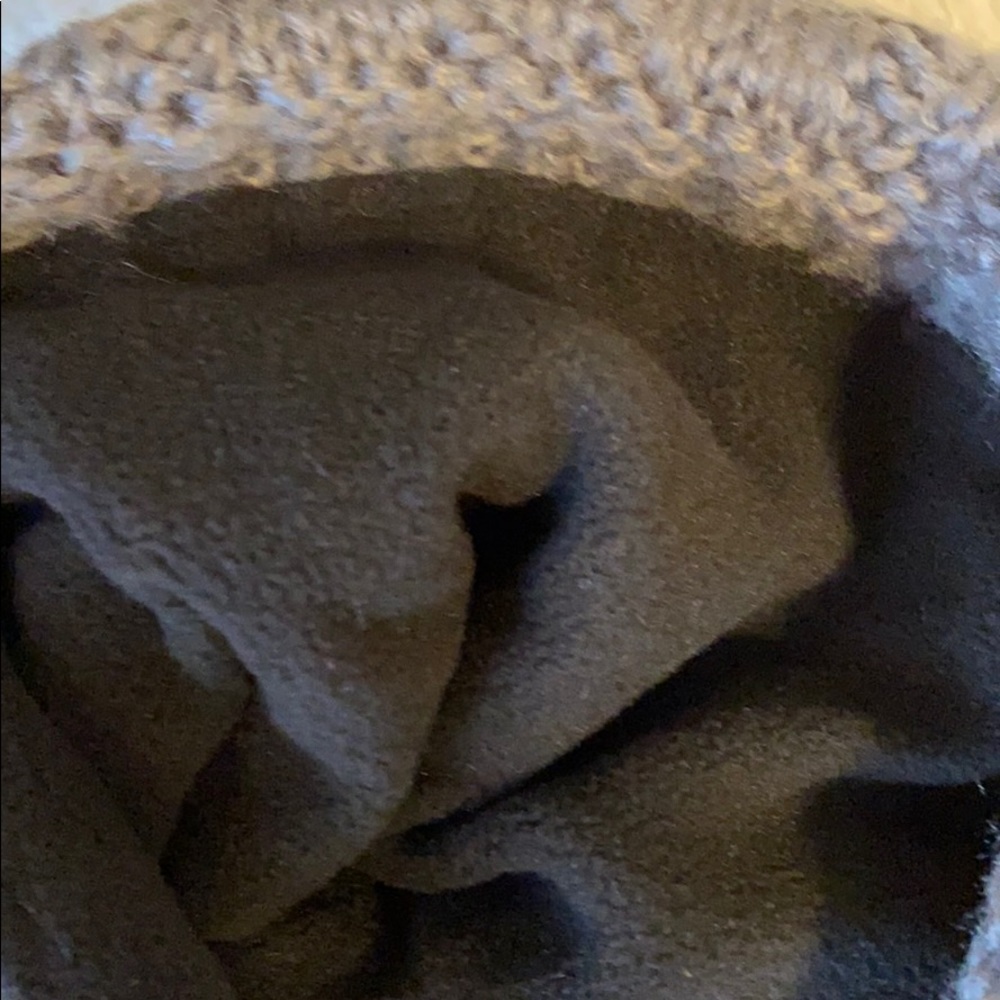 NWT Fleece lined knit hat - Picture 5 of 7